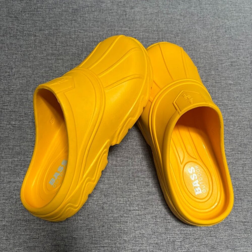 Bass Outdoor Field Slides, M5, W6